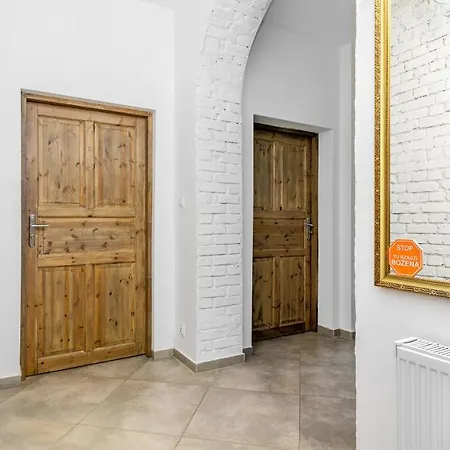 Citystay Broniewskiego *